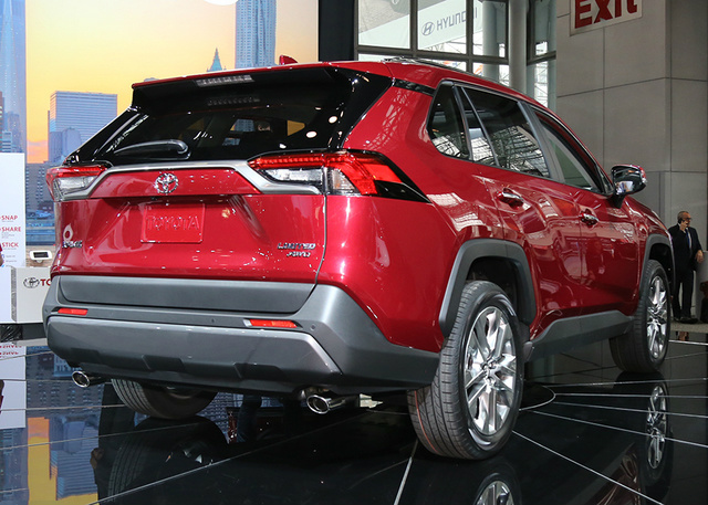 一汽丰田RAV4最新测评，实力展现与细节魅力